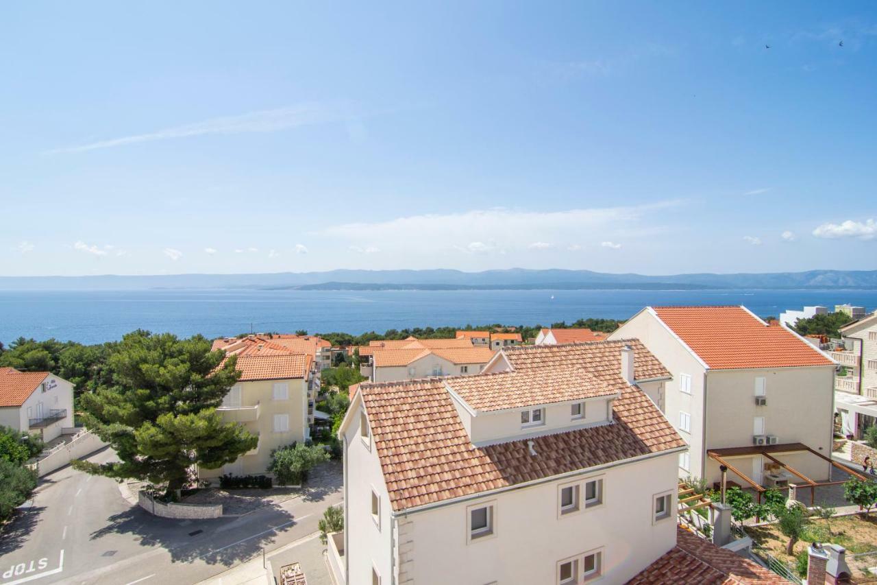 Apartments Sara 4 Бол Екстериор снимка
