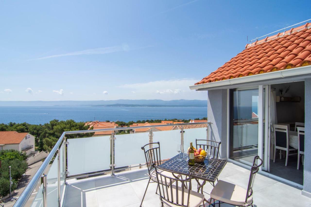 Apartments Sara 4 Бол Екстериор снимка